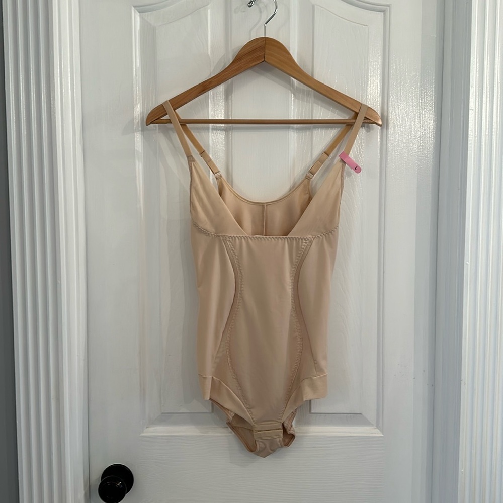 NWT Maidenform Wear Your Own Bra Body Shaper Large